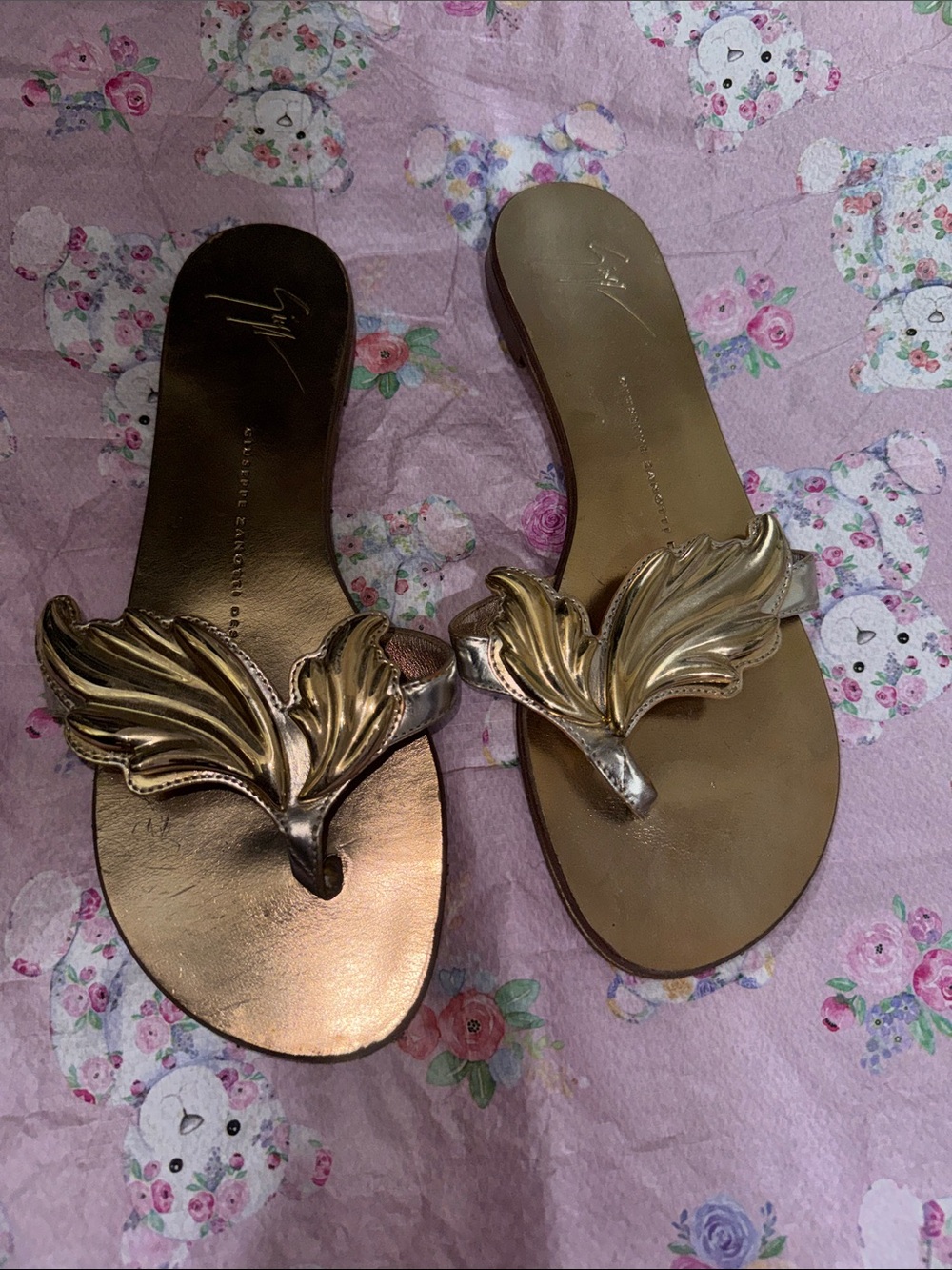 GIUSEPPE ZANOTTI Women's Metallic Gold Leaf Toe-Post Sandals
